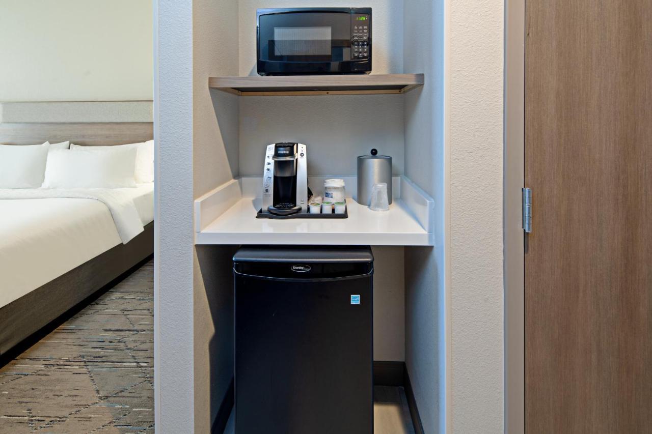 Holiday Inn Express & Suites Palm Desert - Millennium By Ihg Екстер'єр фото