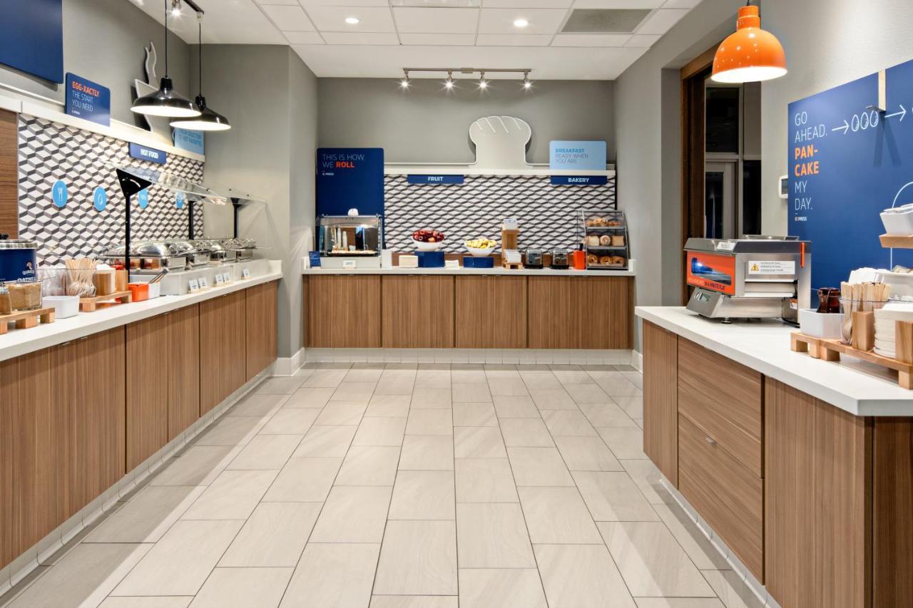 Holiday Inn Express & Suites Palm Desert - Millennium By Ihg Екстер'єр фото