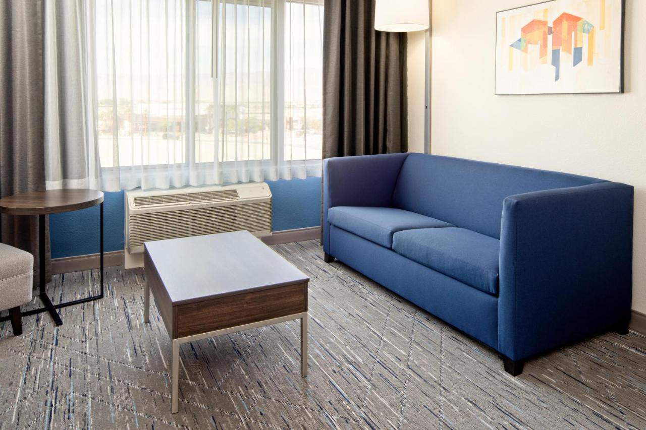Holiday Inn Express & Suites Palm Desert - Millennium By Ihg Екстер'єр фото